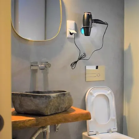 Colmeia Apartmán *